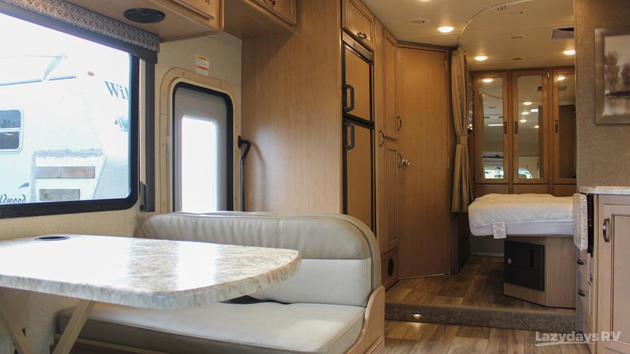 2019 Thor Four Winds Class C SLEEPS 8 29′ Long Pacific RV